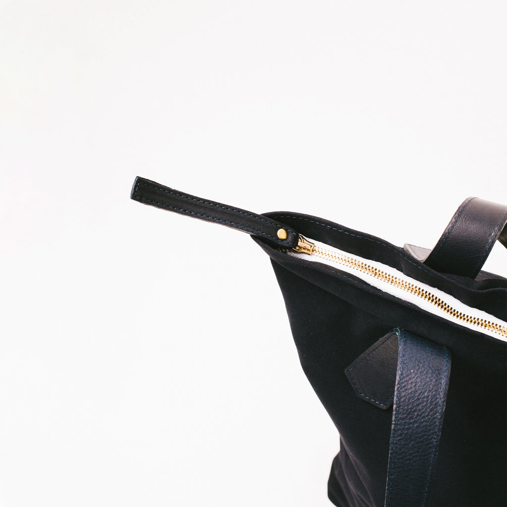 Griffith Park Gym Tote in Midnight Blue